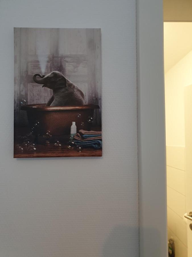 Maje Am Alten Binnenhafen Emden Exterior foto