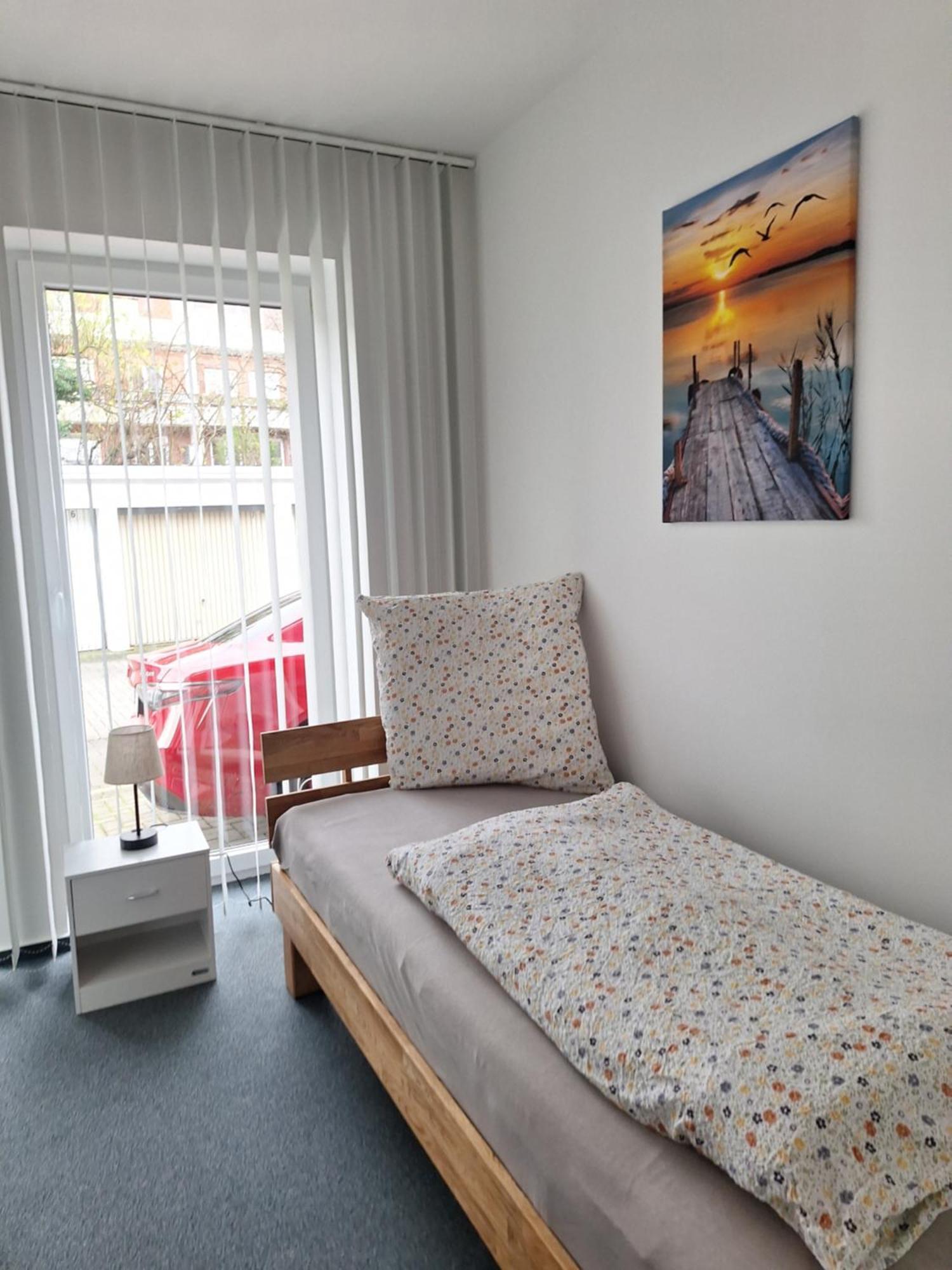 Maje Am Alten Binnenhafen Emden Exterior foto